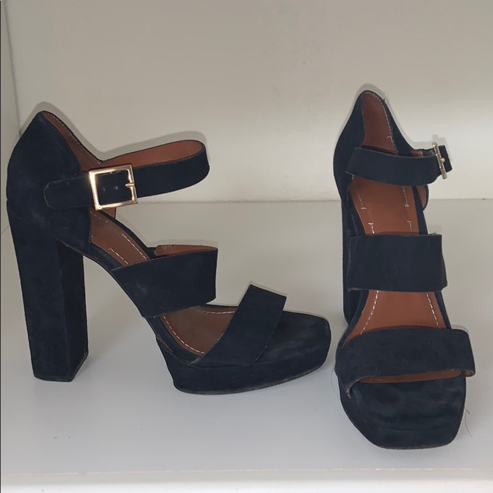 Elizabeth & James Suede Black Platform Sandal - 8
